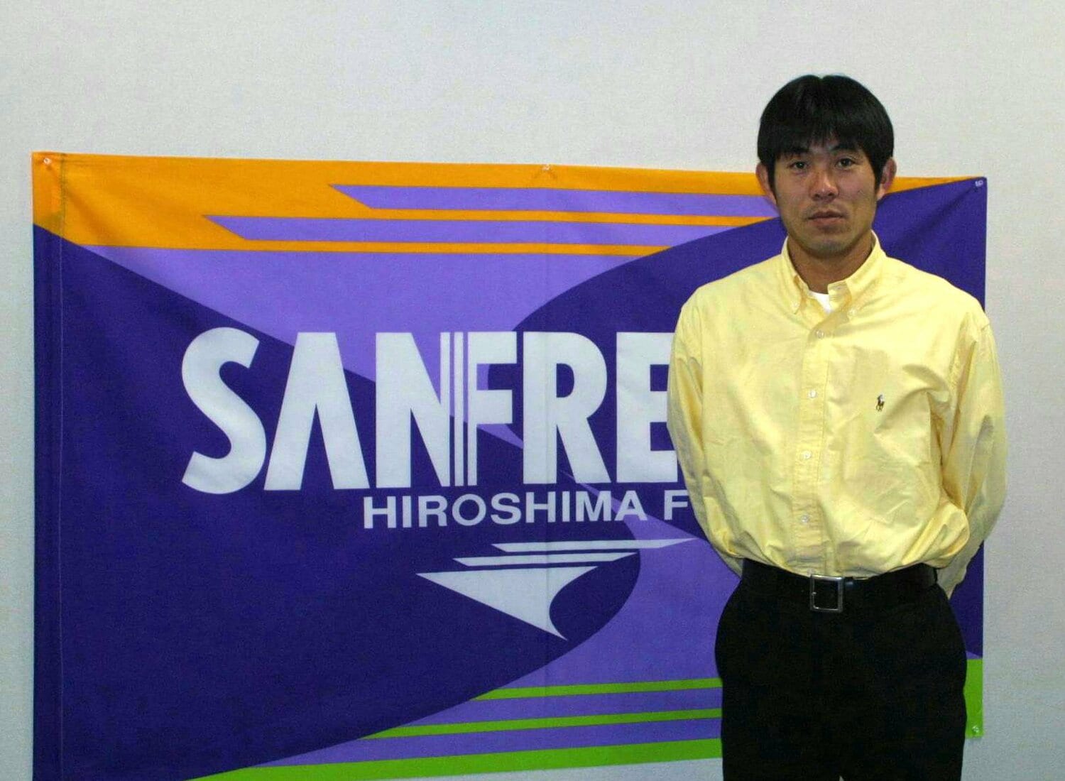 2004年に現役引退を表明した後、サンフレッチェ広島強化部のコーチに就任した森保一（当時35歳）。その後、2007年にトップチームのコーチに　©NIKKAN SPORTS／AFLO