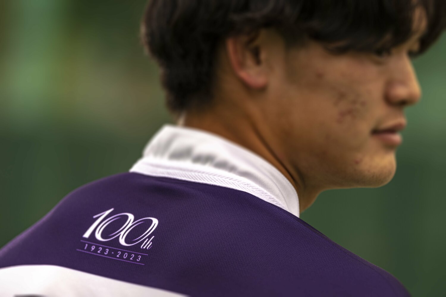 ジャージに刻まれる「100th」の文字　©︎Takuya Sugiyama