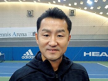 増田健太郎（テニスのツアーコーチ）～スポーツの現場で働く“プロ”に直撃！～＜Number Web＞ photograph by Shinya Kizaki