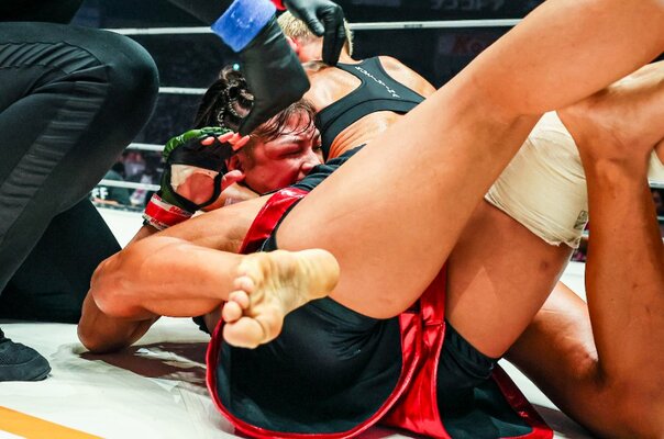 RENAの再起戦“無念の一本負け”はなぜ起きたのか？ クジュティナの寝技以外にあった“ある敗因”…女子格闘技の顔が“RIZIN2連敗”で問われる今後
