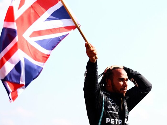 「レーシングアクシデント」とは？ フェルスタッペンとハミルトンの接触事故で物議を醸す、善と悪の境目＜F1イギリスGP＞＜Number Web＞ photograph by Getty Images