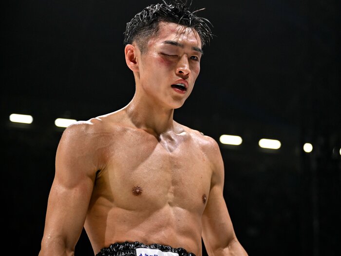 「骨が飛び出てて…」敗者・西田凌佑が明かした“2つの誤算”…「バキッ」「めちゃくちゃ痛かった」中谷潤人のバッティング「右目、8割見えなかった」＜Number Web＞ photograph by Hiroaki Finito Yamaguchi