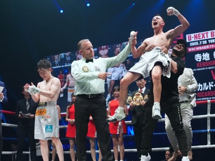 寺地拳四朗まさかの陥落「行き止まりの道を行ったり来たり…」なぜ陣営に“迷い”が生まれた？ 敗戦後、トレーナーの胸を打った寺地の“ある言葉”＜Number Web＞ photograph by Naoki Fukuda