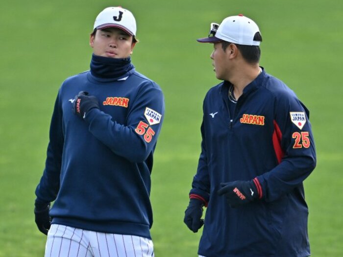 村上宗隆「一番怪物だったのは…」山川に岡本“スラッガートリオ”は宮崎キャンプで何を話している? 気になる会話の中身「バットとか色々…」<Number Web> photograph by Hideki Sugiyama