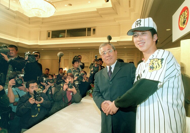 オイ、藤川。モミアゲを切れ」“ドラフト1位”藤川球児18歳が野村克也に