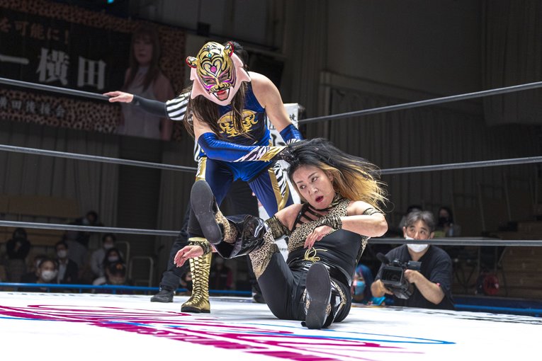 タイガー・クイーンと師匠でもあるジャガー横田の直接対決