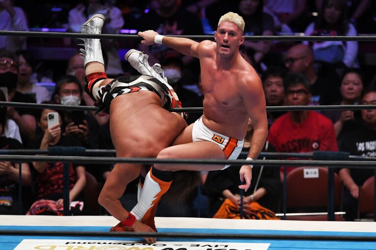 ザックのネックツイスト　©Masashi Hara