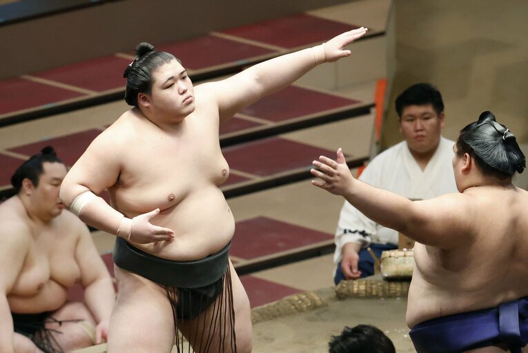 新十両に昇進した“大鵬の孫”納谷。王鵬に改名したことが発表された　©KYODO