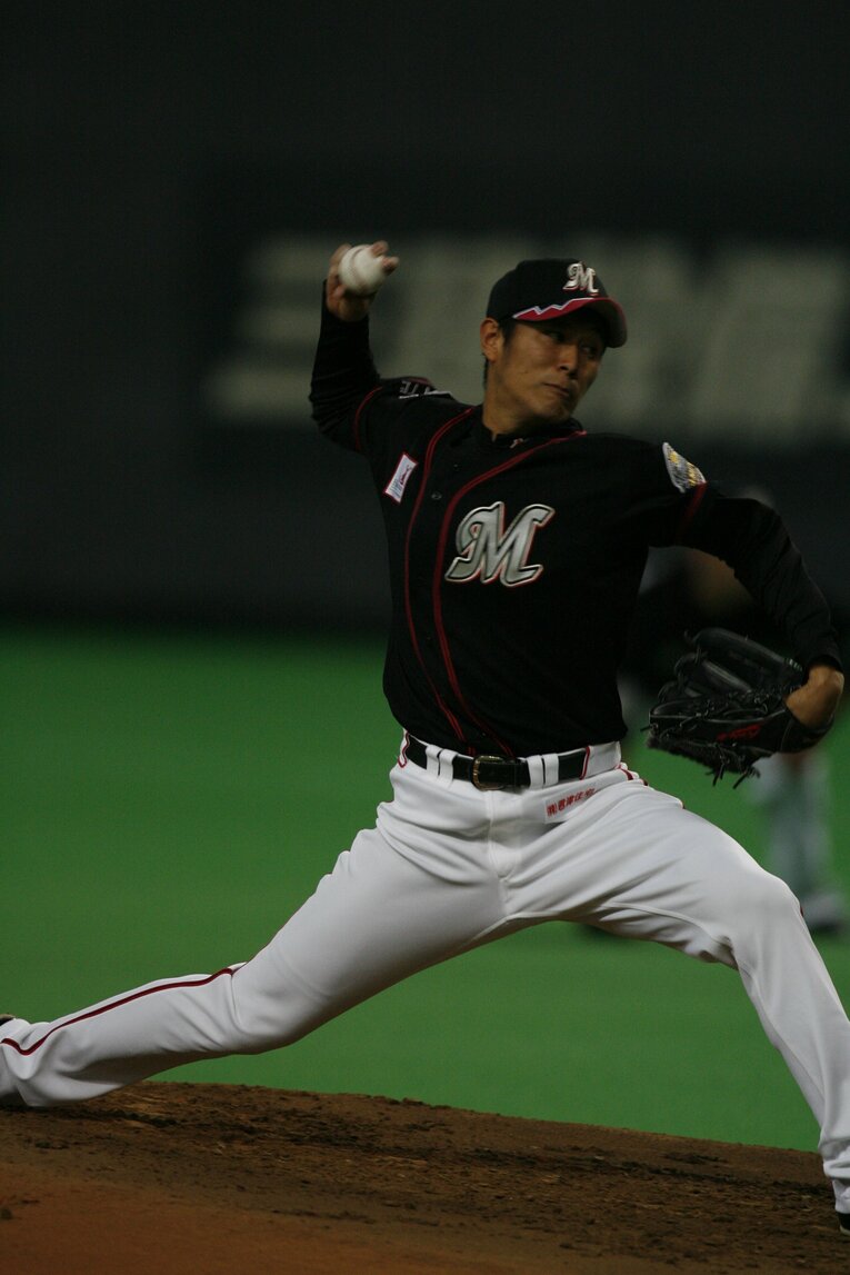 ロッテ時代の久保　©BUNGEISHUNJU