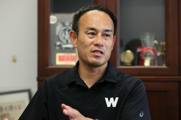 有力ランナーの加入で駅伝シーズンも有力視される早大。一方で、チームを率いる花田勝彦監督が目指すのは、あくまで「世界」の舞台だという　©BUNGEISHUNJU