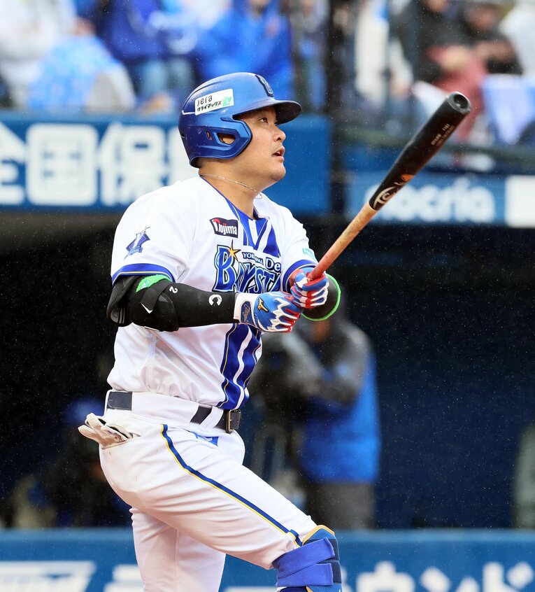 CSファーストステージの巨人戦で2本塁打を放ったDeNAの筒香嘉智　©️SANKEI SHIMBUN