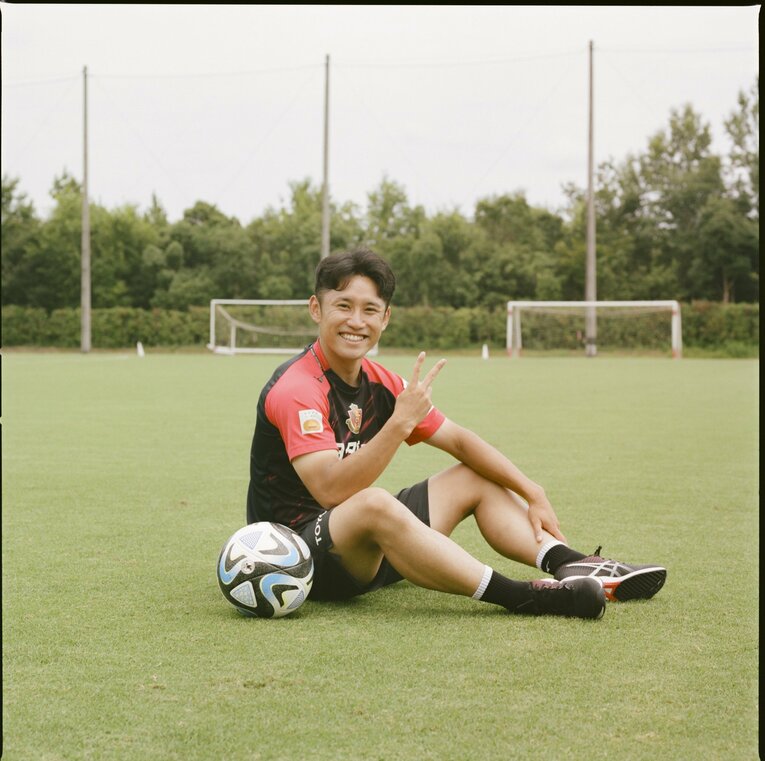 表情や明るさだけでなく、発する言葉も魅力の1つ　©Yudai Emmei