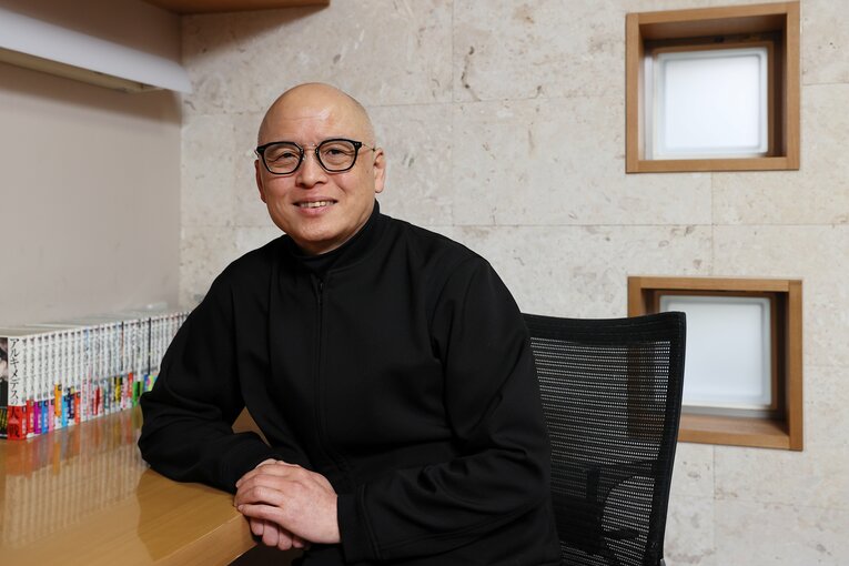 花巻東の佐々木洋監督と交流がある漫画家・三田紀房先生　©Shigeki Yamamoto