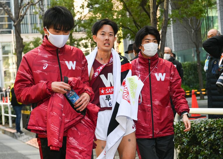 菅野1年時の箱根駅伝では早稲田は13位のシード落ち。一方で、当時の菅野にはまだ当事者意識もなかったという　©Yuki Suenaga