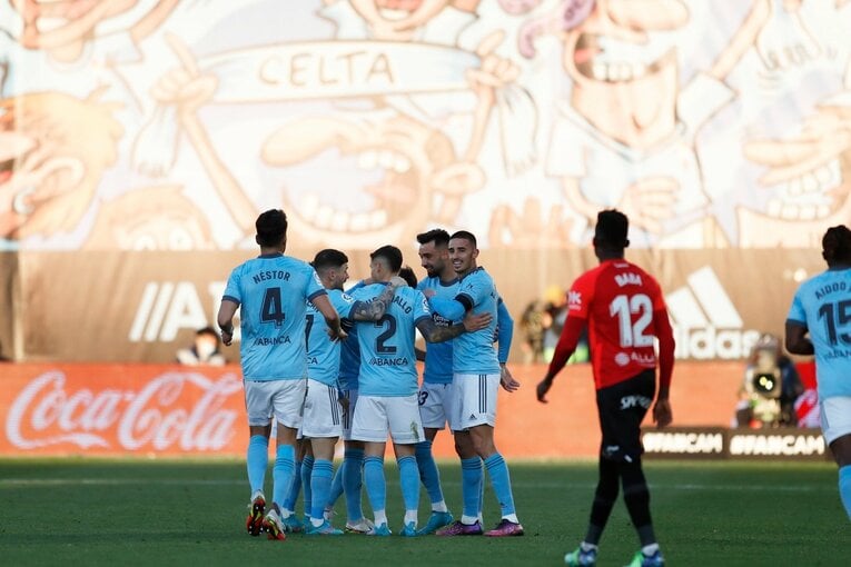 なぜ久保建英が“幻のアシスト”直後、代理監督と言い合いに？ レアル戦前に好調だがマジョルカは…〈撮影者の視点〉(17)