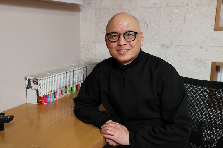 『ドラゴン桜』『クロカン』『砂の栄冠』などのヒット作を手がけてきた漫画家・三田紀房先生 ©Shigeki Yamamoto