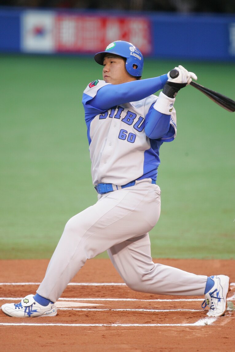 「サンペイ、三振してもいいからさ」“おかわりくん”ブレイク前夜の西武・中村剛也を救った言葉《祝・史上14人目の450本塁打》(9)