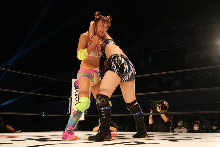 「プレッシャーも凄かったはず」フワちゃんデビュー戦で見えた“プロレスへの本気度”…師匠が明かす舞台裏「100点満点。努力の成果です」(60)