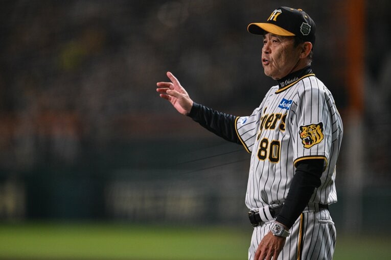 シーズン前に四球の査定アップをチームで共有したという岡田監督　©Nanae Suzuki