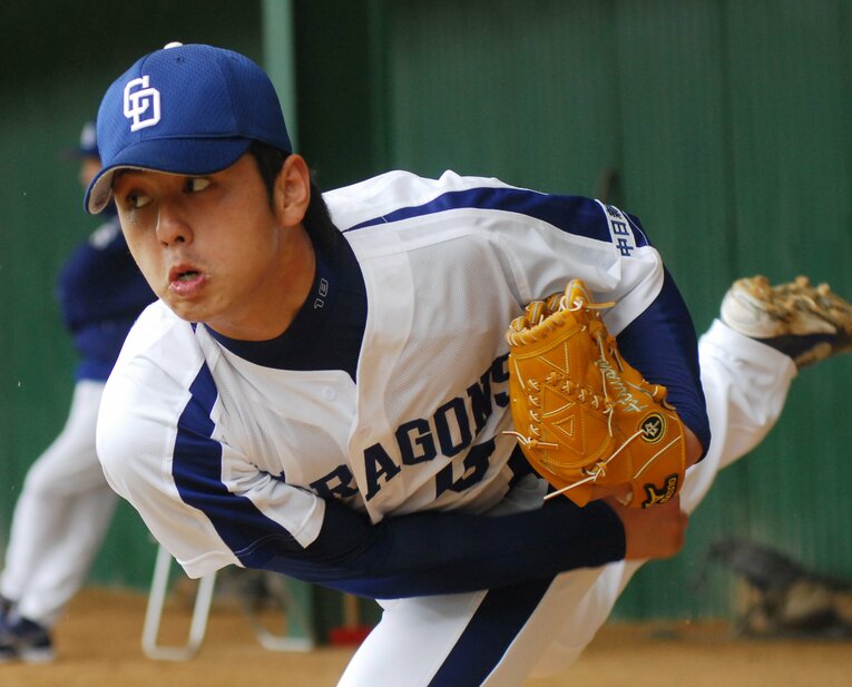 懸命にリハビリに取り組んだ中里　©︎JIJI PRESS