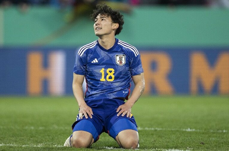 パリ世代日本代表でも中核としての期待がされる佐藤恵允（22歳） ／ photograph by DeFodi Images/Getty Images