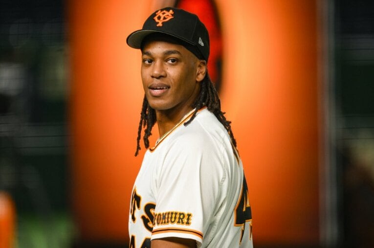 CS進出を逃した巨人の中でファンに強いインパクトを残したアダム・ウォカーがこの1年を振り返った ／ photograph by Nanae Suzuki