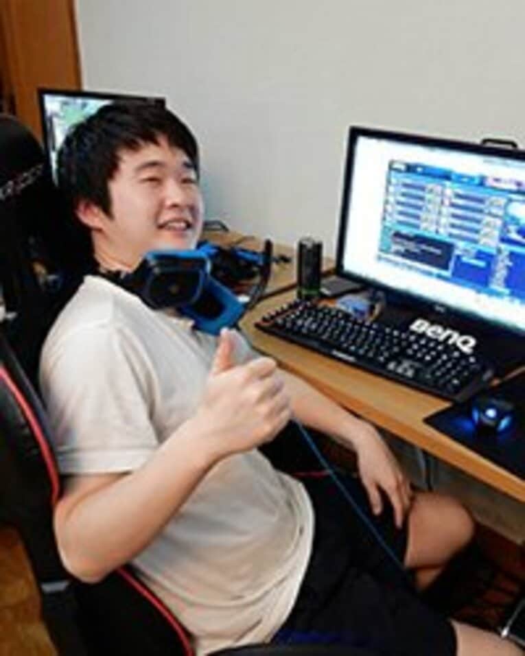 Rokenia　19歳　韓国・ウルサン生まれ。