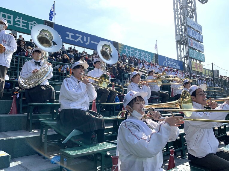 昨夏の甲子園。例年よりも多く、新曲10曲を用意した大阪桐蔭高校吹奏楽部 ©Yukiko Umetsu