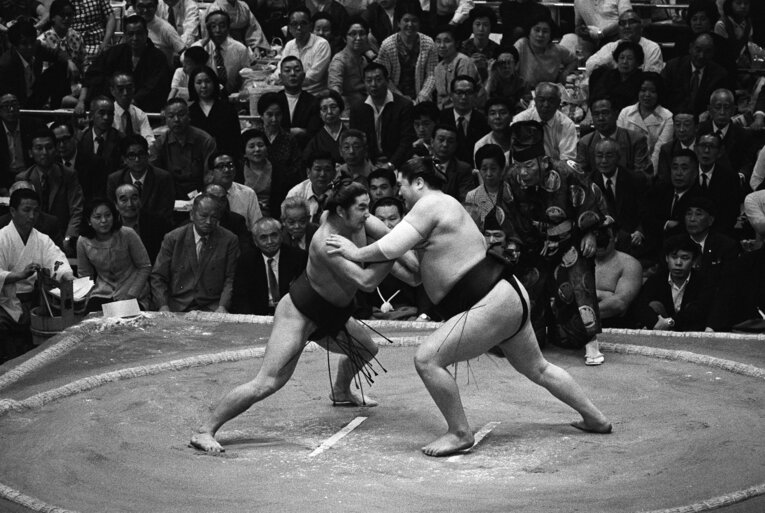 大鵬の現役最後の一番となった1971年夏場所5日目の貴ノ花戦　©JIJI PRESS