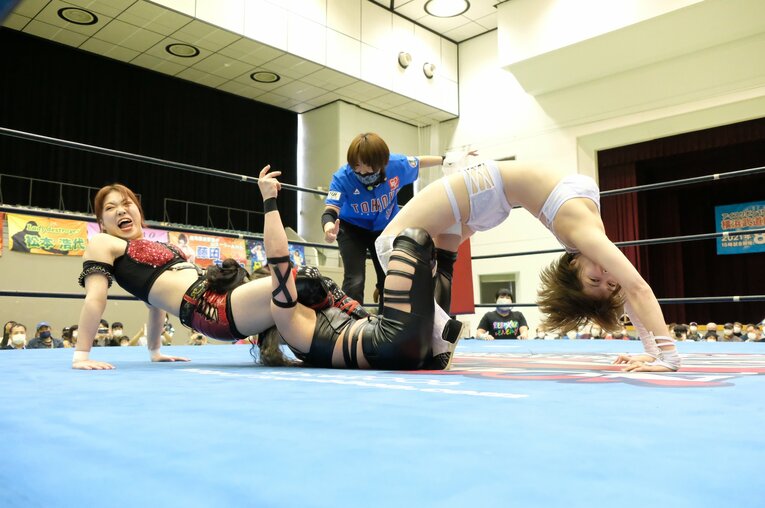 アジャコング「いいですかやっちゃって」 取締役レスラー・藤本つかさが“被災地”凱旋興行に涙しそうになった理由 (18)