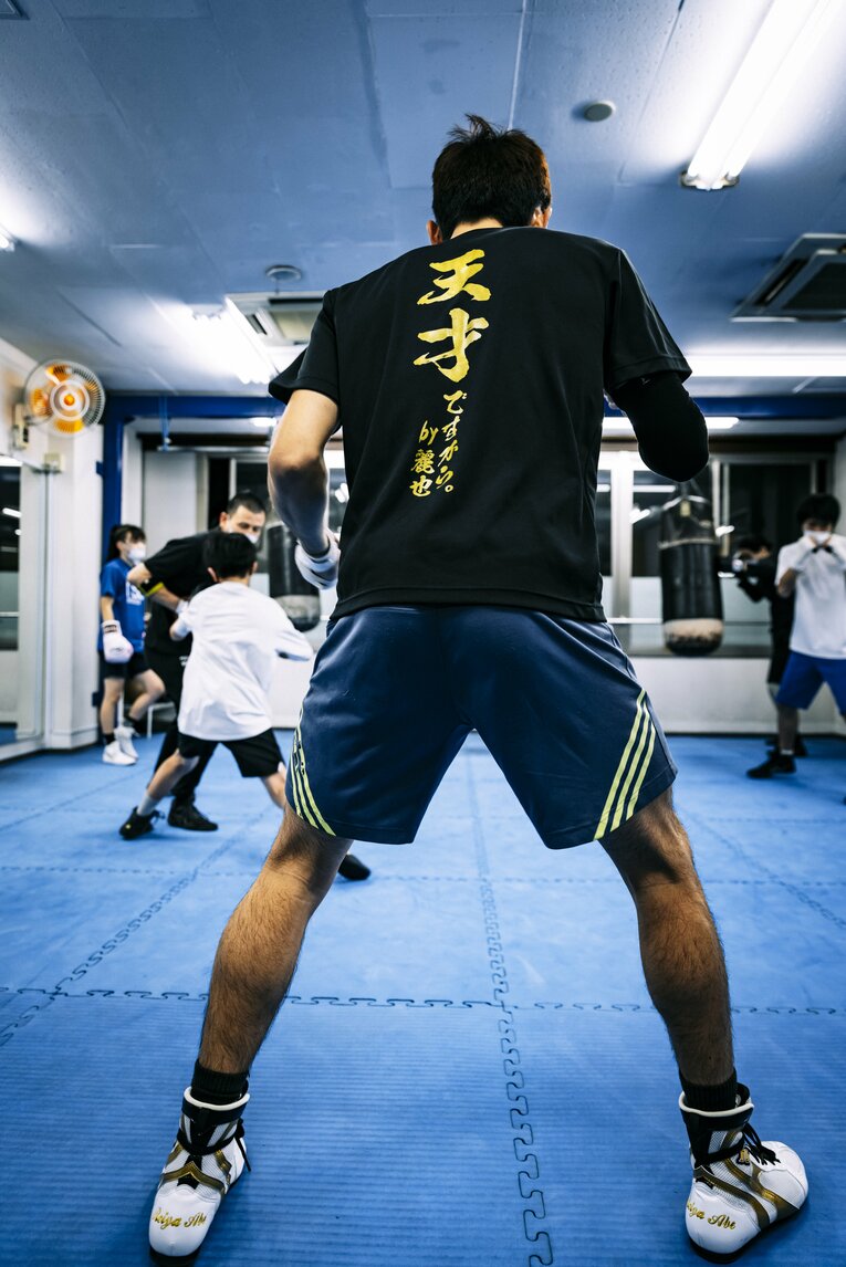 阿部が着る練習着には、桜木花道の名セリフ「天才ですから」がプリントされている　©︎Kiichi Matsumoto