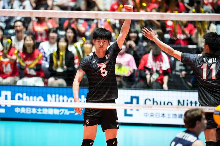 アメリカ戦でスタメン出場した大塚達宣（23歳）。パリ五輪に向けて、ポジション争いに意欲を示した ／ photograph by FIVB