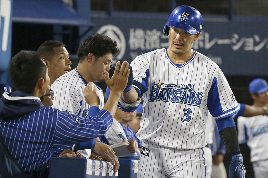 ベイ打線復調の切り札 梶谷隆幸 1番起用の意味 プロ野球 Number Web ナンバー