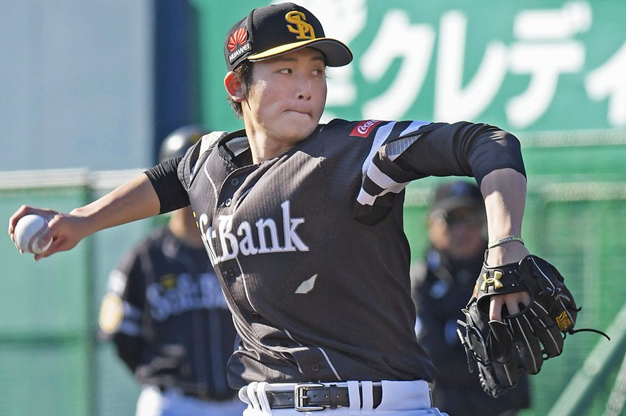 高橋純平を睨み、見守る“鬼”が1人。担当スカウトが選手のためにする事。<Number Web> photograph by Kyodo News
