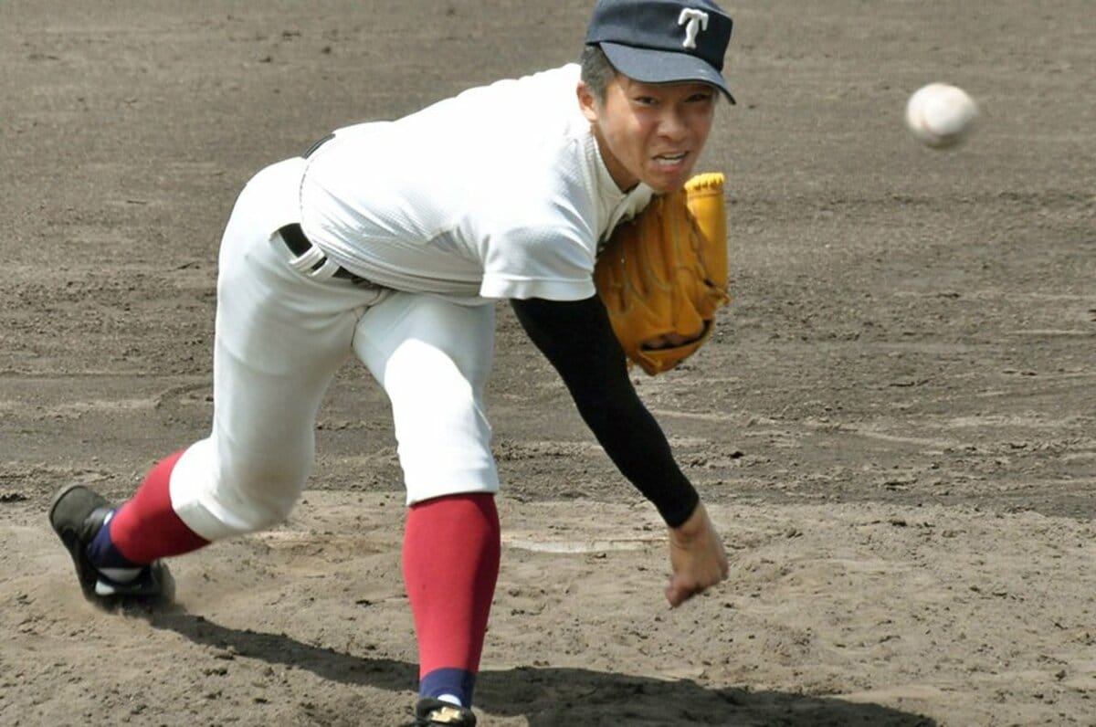 朝日新聞デジタル：高校野球「縦じま新ユニホーム 三重・菰野
