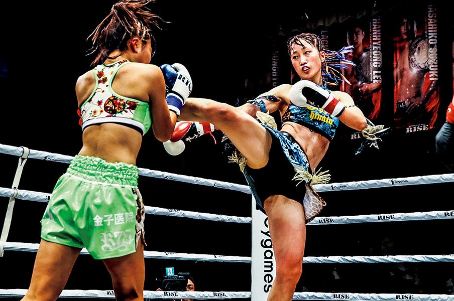 迫力不足の声も今は昔。勢いづく女子キックボクシング。＜Number Web＞ photograph by Susumu Nagao