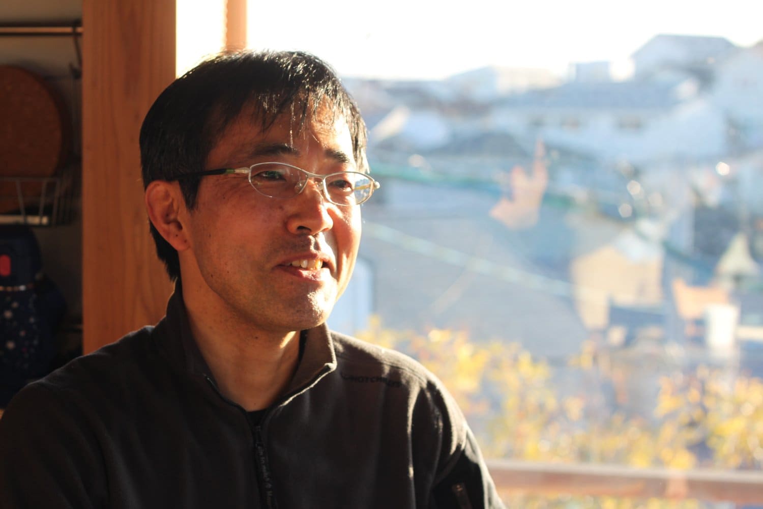 1972年8月生まれの栗秋。今回のインタビューは福岡の自宅で行った　©Kei Nakamura