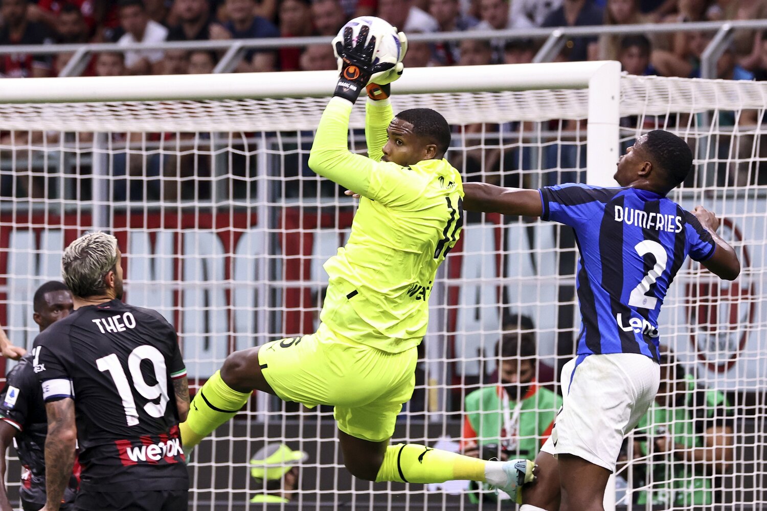 シュミットが注目しているという、ミランのメニャン ©Getty Images