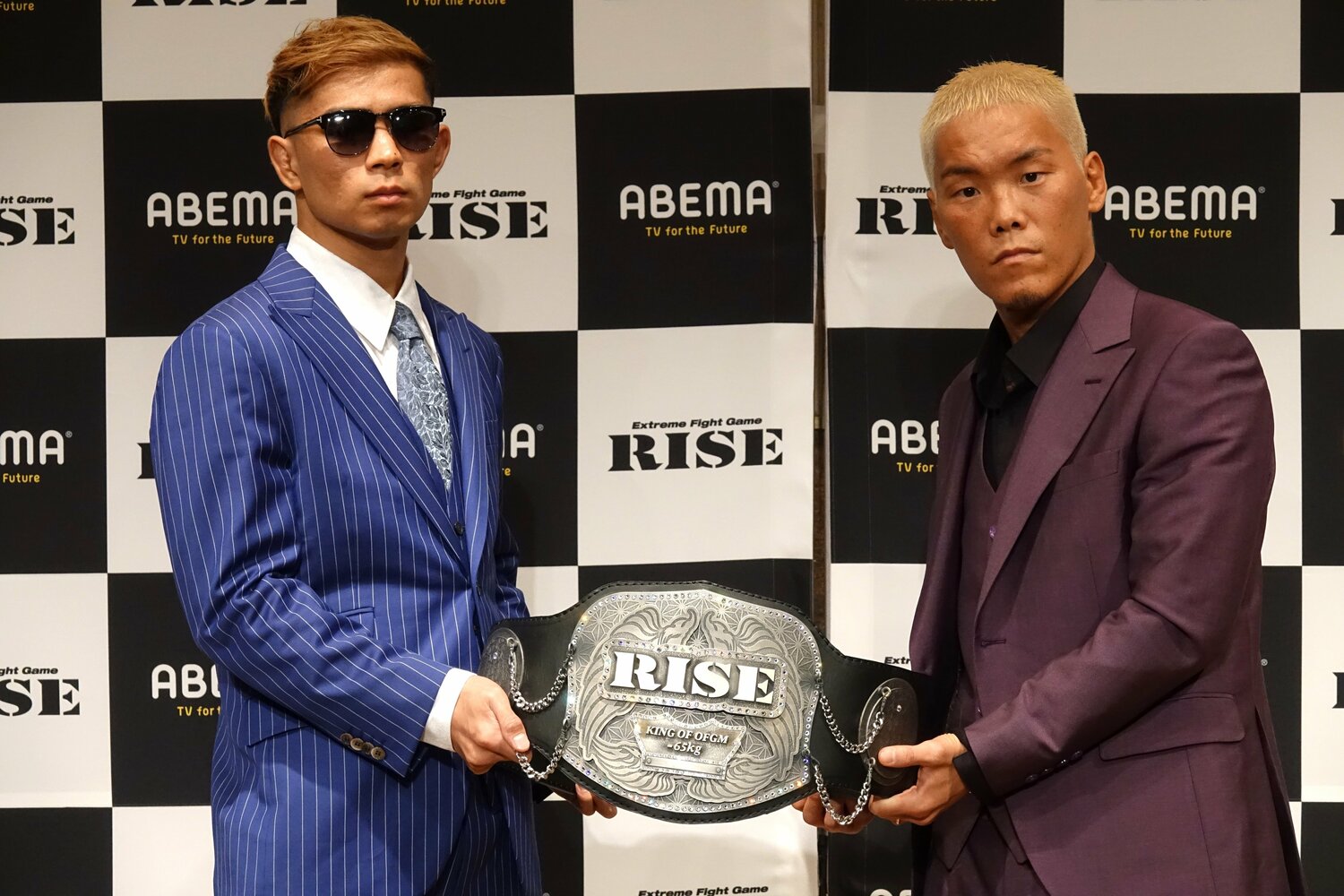 記者会見でのYA-MANと山口裕人 ©Koji Fuse