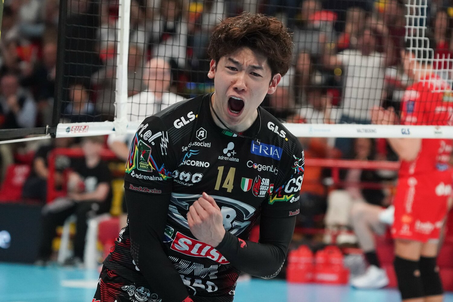 これまでの鬱憤を晴らすように、感情を全面に出す石川祐希　©︎PA Images/AFLO