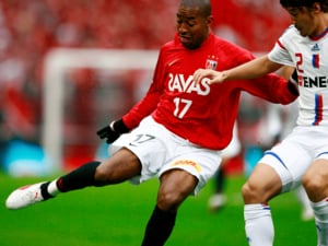 「アルビレックスとは条件面が、だった」浦和レッズ加入も…ブラジル人FWが明かす「僕のスタイルを理解してくれず」2人のドイツ人監督との苦悩