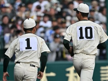 「自分はもう2枚目なんやろうなって…」阪神2位・今朝丸裕喜に“エースナンバーを奪われた男”「ライバルで親友」間木歩の決意「4年後のドラフトは…」＜Number Web＞ photograph by Hideki Sugiyama