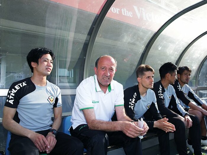 ポジショナルプレーで開幕10戦無敗。東京Vロティーナ監督は何を授けた？＜Number Web＞ photograph by J.LEAGUE