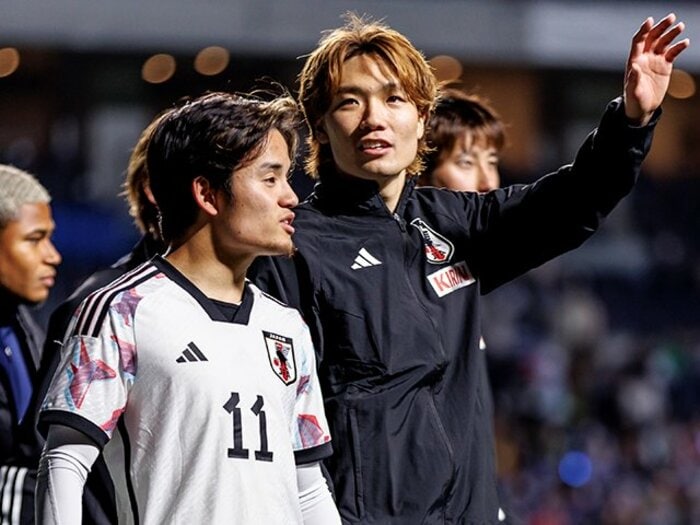 久保建英、板倉滉、伊藤洋輝にイタリア王者ナポリ熱視線のナゼ…名物クセ者会長「ジャッポーネ！」と叫ぶ“極東アジア志向”とは＜Number Web＞ photograph by Kiichi Matsumoto/JMPA