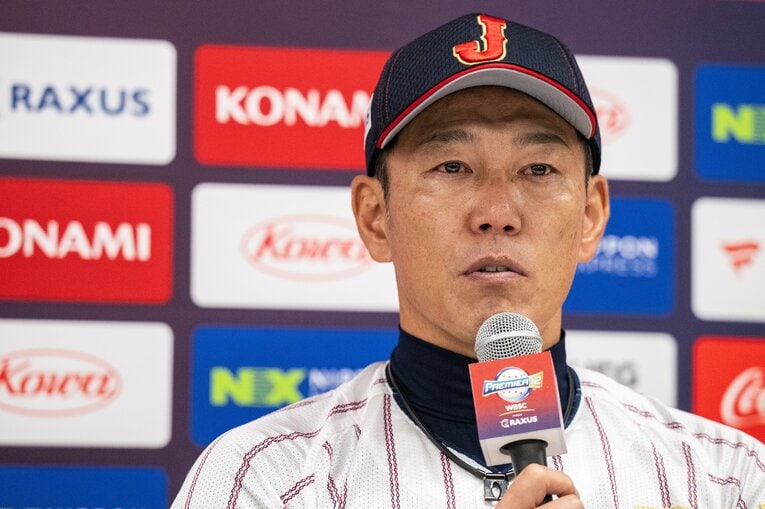 プレミア12決勝後に会見に臨んだ侍ジャパンの井端弘和監督　©︎Nanae Suzuki