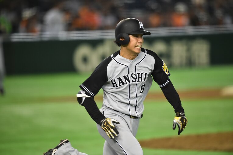 新人王を獲得した2016年の高山。それでも本人はその活躍に満足できなかった　©BUNGEISHUNJU