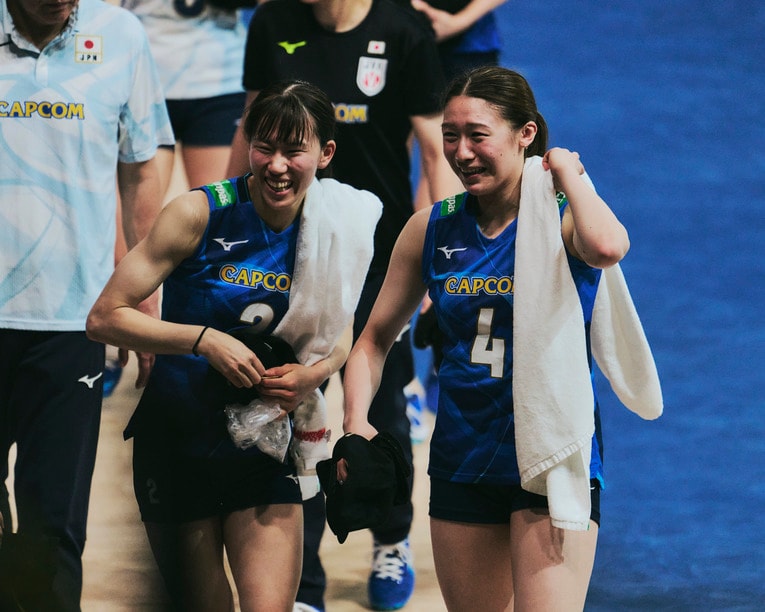 林琴奈、石川真佑（VNLセルビア戦）©︎Yuki Suenaga