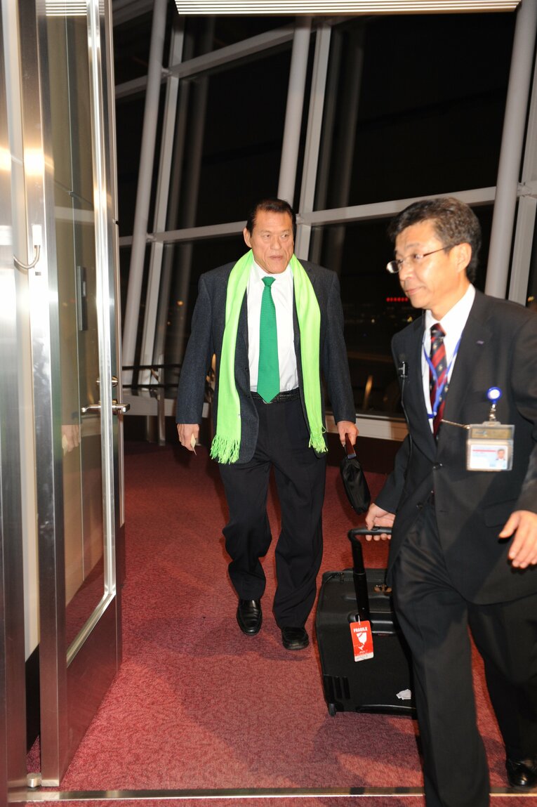 2013年、北朝鮮から帰国したアントニオ猪木　©Mami Yamada