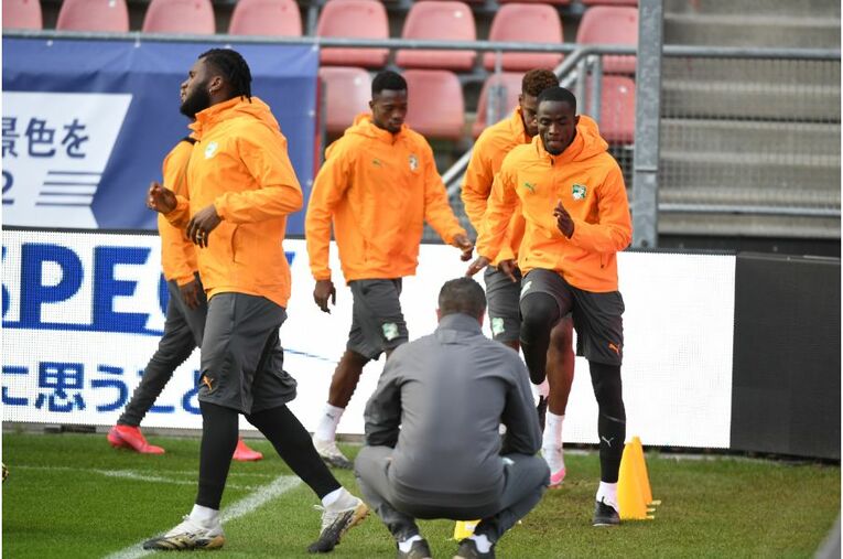 連係不足は“想定内” 19歳久保建英が森保Jで見せた「身体能力差を埋める」クレバーな技術(44) ／ photograph by JFA