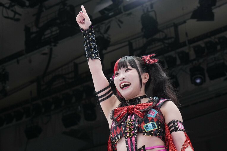 ファンに呼びかける伊藤麻希。1月10日、後楽園ホール　©Essei Hara